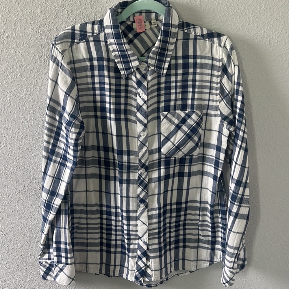 Dylan Button Down Flannel Top. Size Medium - image 1